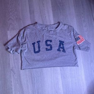 USA gray cropped shirt